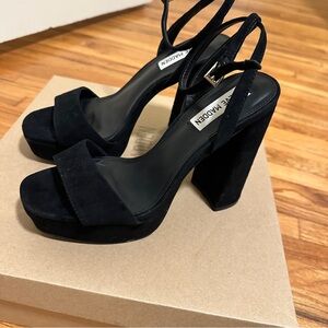 Steve Madden platform sandals